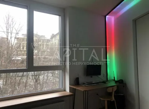 Продажа  квартира Киевская обл., Киев, Глубочицкая ул., 73 - 9/12