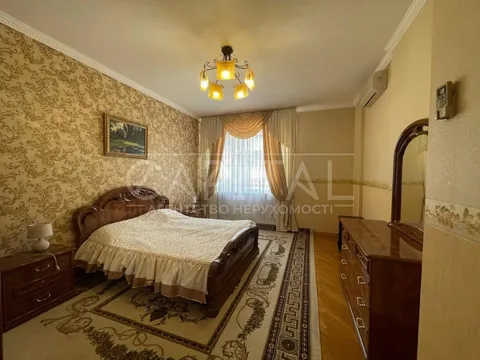 Продажа  квартира Киевская обл., Киев, Старонаводницкая ул., 13а - 11/32