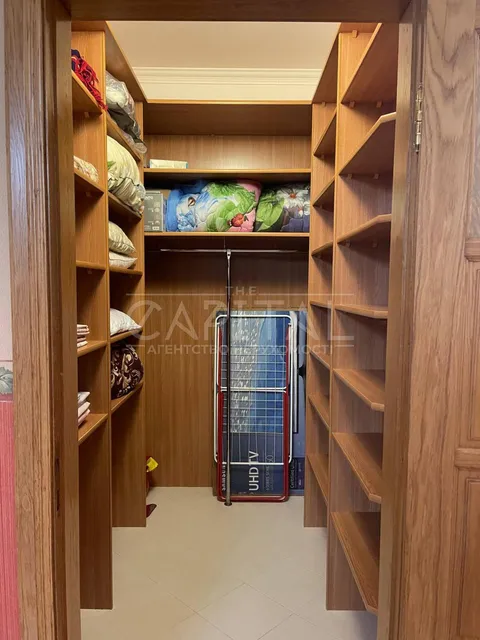 Продажа  квартира Киевская обл., Киев, Старонаводницкая ул., 13а - 19/32
