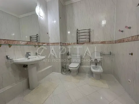 Продажа  квартира Киевская обл., Киев, Старонаводницкая ул., 13а - 22/32