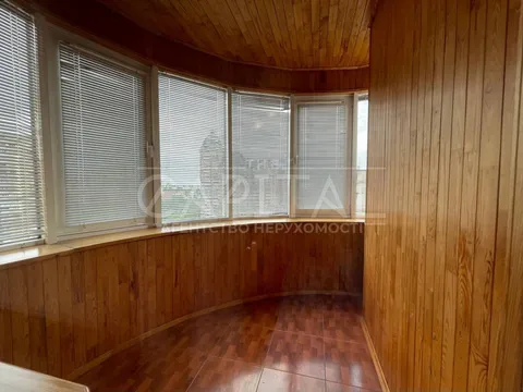 Продажа  квартира Киевская обл., Киев, Старонаводницкая ул., 13а - 27/32