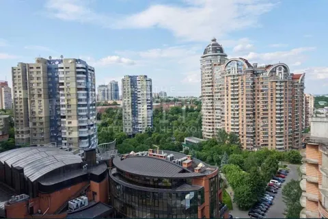 Продажа  квартира Киевская обл., Киев, Старонаводницкая ул., 13а - 30/32