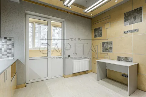 Продажа  офисное помещение Киевская обл., Киев, Малевича ул., 89 - 8/36
