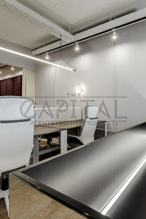 Продажа  офисное помещение Киевская обл., Киев, Кловский спуск ул., 7 - 30/38