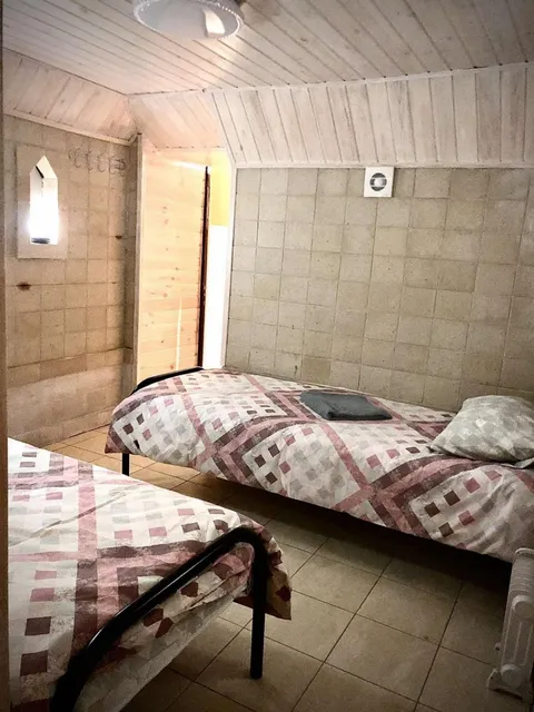 Продажа  коммерческое помещение Киевская обл., Киев, Василевской Ванды ул., 12/16 - 17/20