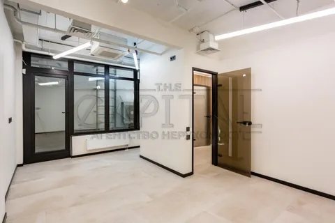 Продажа  коммерческое помещение Киевская обл., Киев, Днепровская наб. ул., 18А - 12/21
