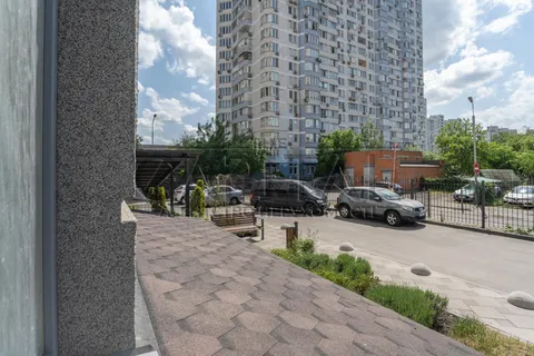 Продажа  коммерческое помещение Киевская обл., Киев, Пчелки Елены ул., 7 - 20/28