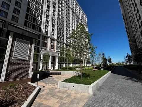 Продажа  коммерческое помещение Киевская обл., Киев, Максимовича Михаила ул., 24 - 6/11