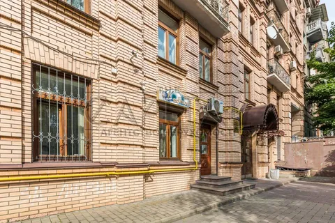Продажа  офисное помещение Киевская обл., Киев, Хмельницкого Богдана ул., 80 - 2/24