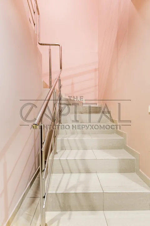 Продажа  офисное помещение Киевская обл., Киев, Хмельницкого Богдана ул., 80 - 20/24