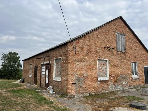 Продажа  коммерческое помещение Киевская обл., Росава, Підгірний ул., 20 - 21/60