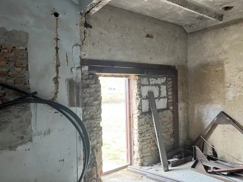 Продажа  коммерческое помещение Киевская обл., Росава, Підгірний ул., 20 - 49/60