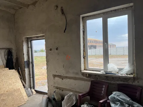 Продажа  коммерческое помещение Киевская обл., Росава, Підгірний ул., 20 - 57/60