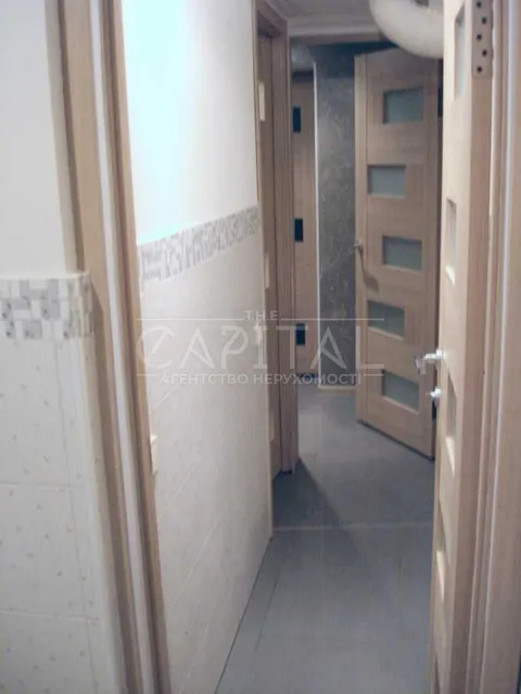 Продажа  офисное помещение Киевская обл., Киев, Почайнинская ул., 42\48 - 18/24