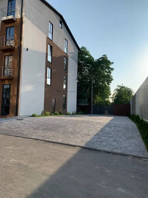 Продажа  коммерческое помещение Киевская обл., Киев, 32-я Садовая ул., 1 - 11/18