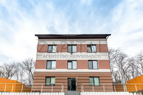 Продажа  коммерческое помещение Киевская обл., Киев, Луганская ул., 1 - 5/28