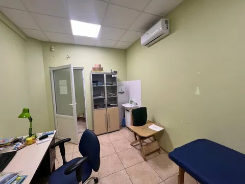 Продажа  коммерческое помещение Киевская обл., Киев, Василия Порика ул.,  - 7/22