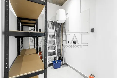Продажа  офисное помещение Киевская обл., Киев, Кловский спуск ул., 7 - 18/21