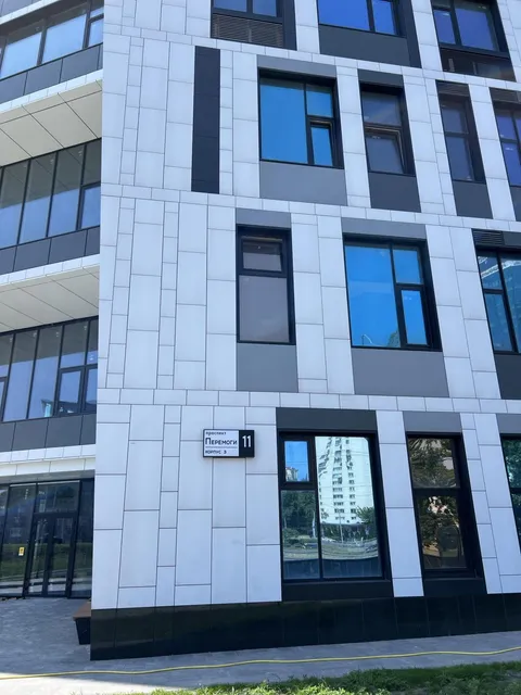 Продажа  коммерческое помещение Киевская обл., Киев, Борщаговская ул.,  - 3/10
