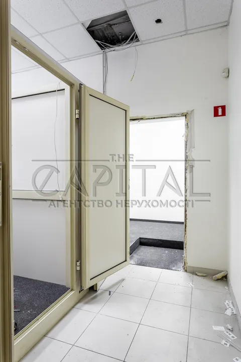 Продажа  офисное помещение Киевская обл., Киев, Бажана Николая ул., 12 - 10/15