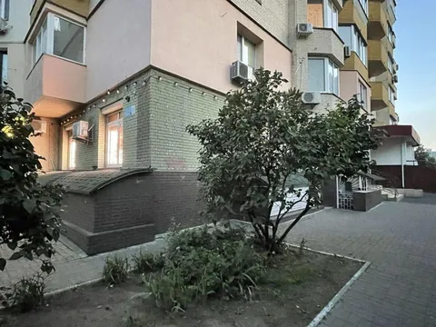 Продажа  коммерческое помещение Киевская обл., Киев, Григоренко Петра ул., 28 - 1/8