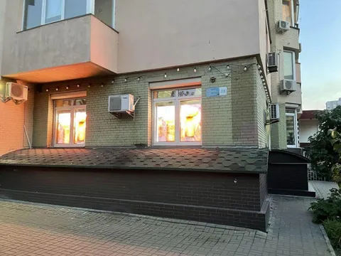 Продажа  коммерческое помещение Киевская обл., Киев, Григоренко Петра ул., 28 - 3/8