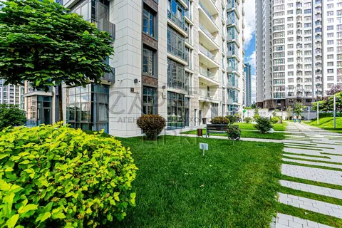 Продажа  офисное помещение Киевская обл., Киев, Андрея Верхогляда ул., 19а - 25/27