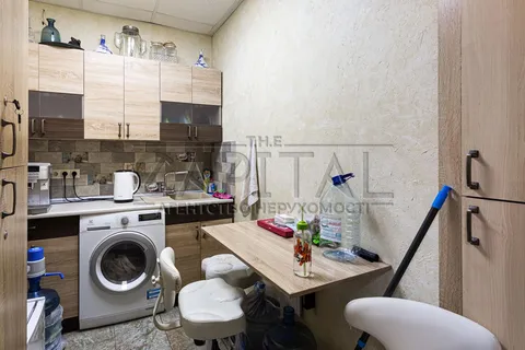 Продажа  офисное помещение Киевская обл., Киев, Щекавицкая ул., 30/39 - 18/22