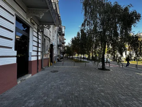 Продажа  коммерческое помещение Киевская обл., Киев, Франко Ивана ул., 38 - 2/11