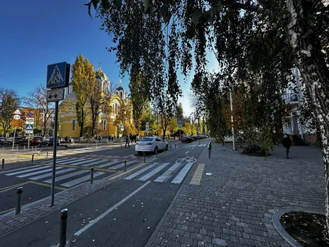 Продажа  коммерческое помещение Киевская обл., Киев, Франко Ивана ул., 38 - 4/11