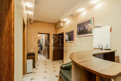 Продажа  офисное помещение Киевская обл., Киев, Джона Маккейна ул., 36 - 10/18