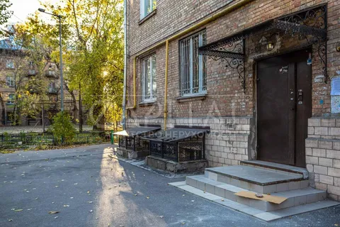 Продажа  офисное помещение Киевская обл., Киев, Джона Маккейна ул., 36 - 14/18