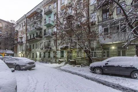 Продажа  офисное помещение Киевская обл., Киев, Хмельницкого Богдана ул., 9б - 12/12