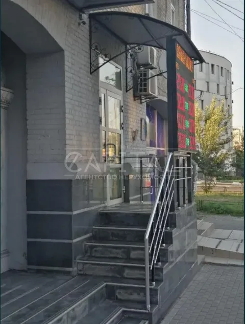 Продажа  коммерческое помещение Киевская обл., Киев, Василия Липковского (раньше Урицкого) ул., 8 - 5/11
