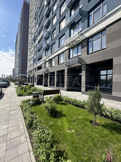 Продажа  коммерческое помещение Киевская обл., Киев, Евгения Сверстюка ул., 6д - 4/14