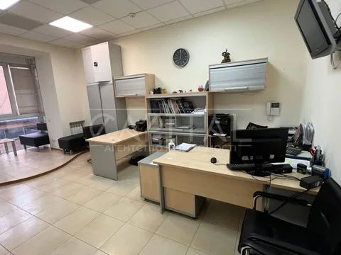 Продажа  офисное помещение Киевская обл., Киев, Софиевская ул., 1 - 3/9