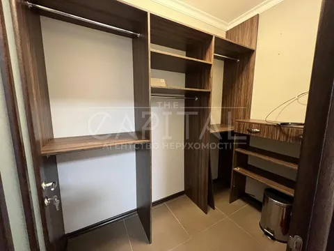 Продажа  офисное помещение Киевская обл., Киев, Кловский спуск ул., 7 - 7/19