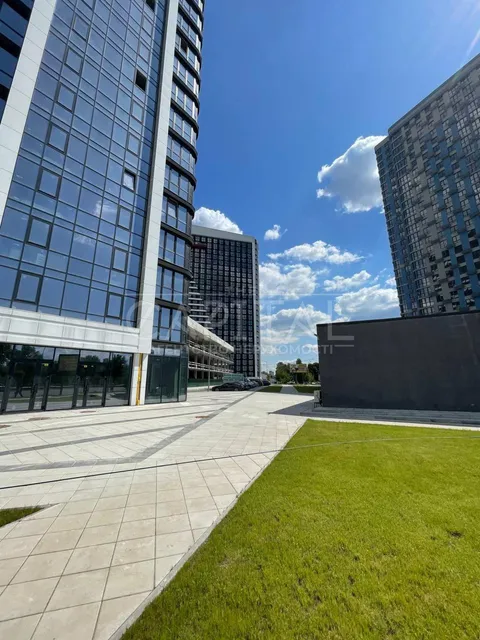 Продажа  коммерческое помещение Киевская обл., Киев, Днепровская наб. ул., 15К - 37/42