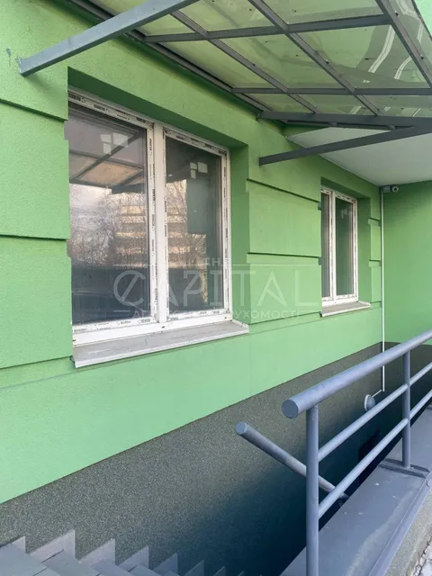 Продажа  коммерческое помещение Киевская обл., Киев, Комарова Космонавта ул., 1 - 3/12