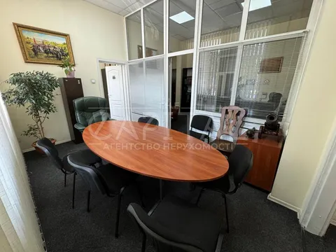 Продажа  офисное помещение Киевская обл., Киев, Гончара Олеся ул., 74А - 8/22