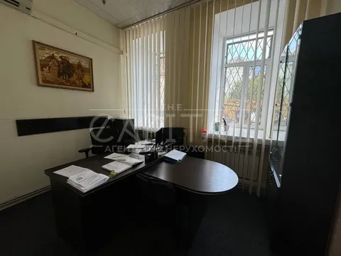 Продажа  офисное помещение Киевская обл., Киев, Гончара Олеся ул., 74А - 14/22